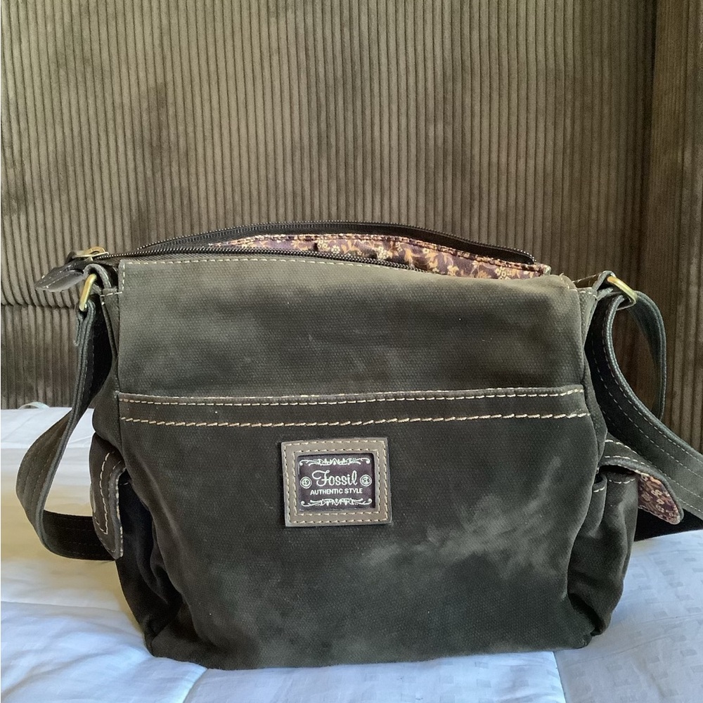 Fossil women’s Satchel